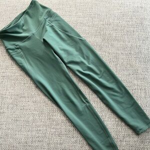 Old Navy 7/8 Go Dry High Rose Workout Leggings